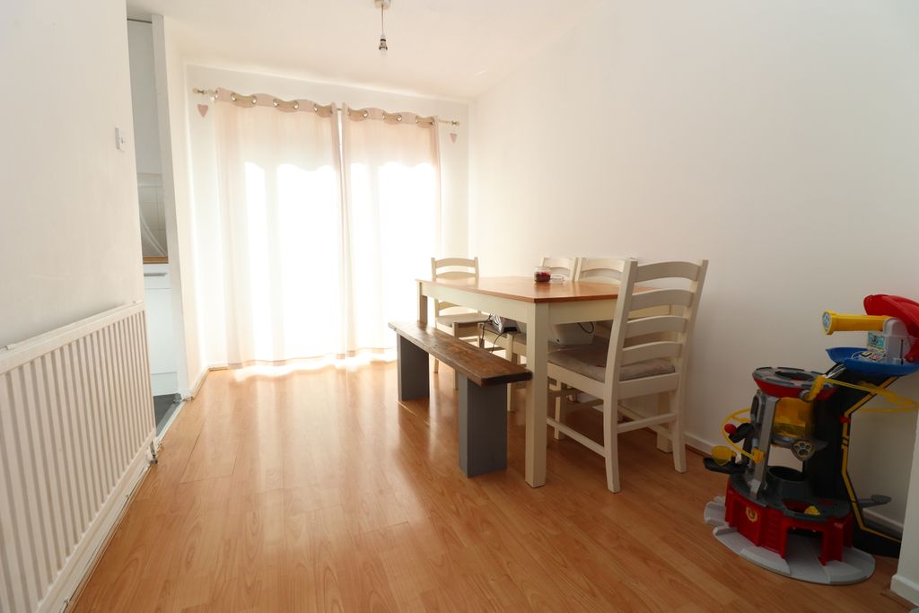 Property photo 3 of 12 Dining Area