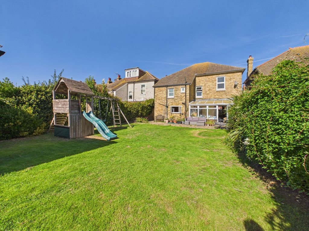Property photo 3 of 26