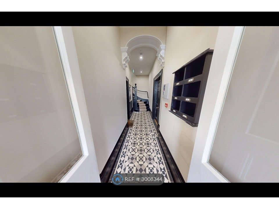 Property photo 1 of 10 Entrance