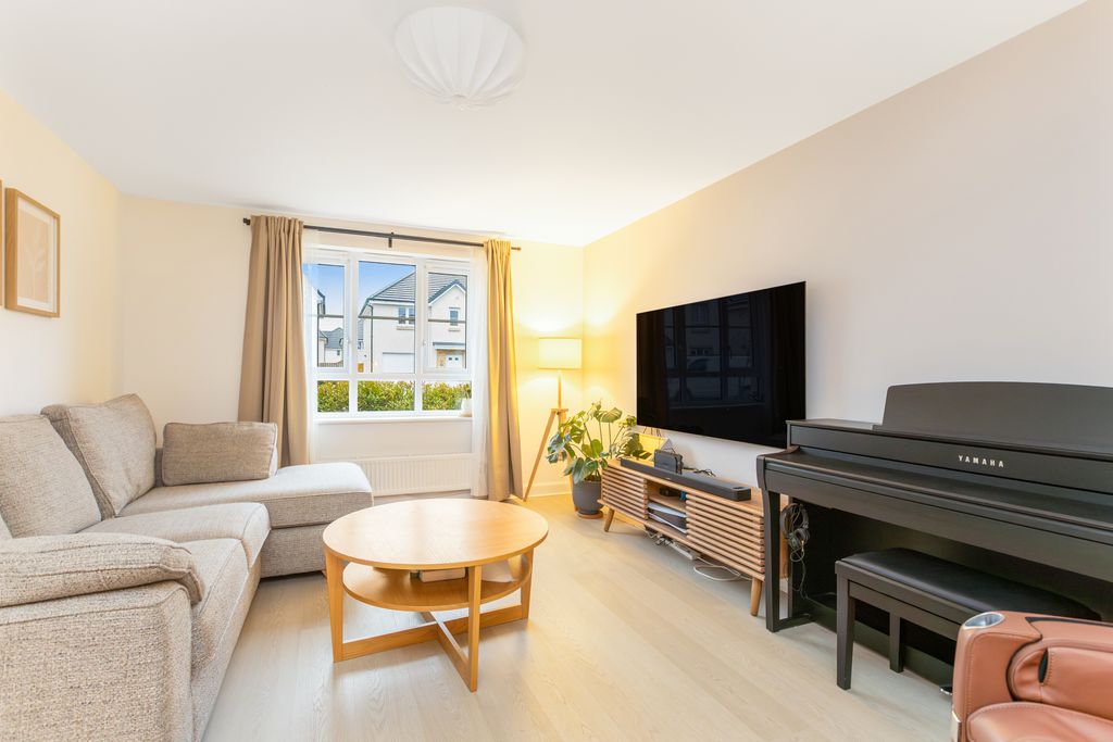 Property photo 2 of 28 Property Image 2