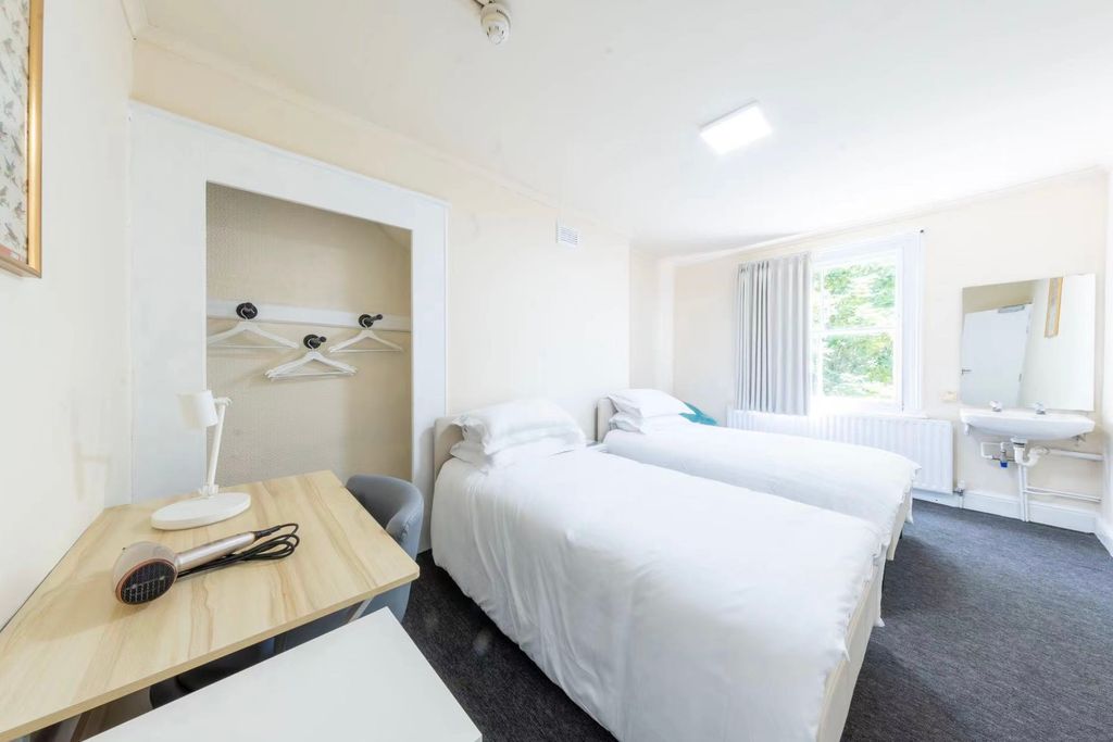 Property photo 1 of 26