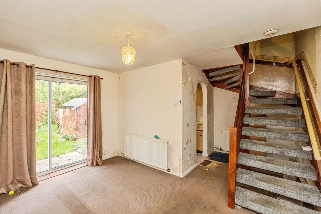 Property photo 2 of 10 Lounge