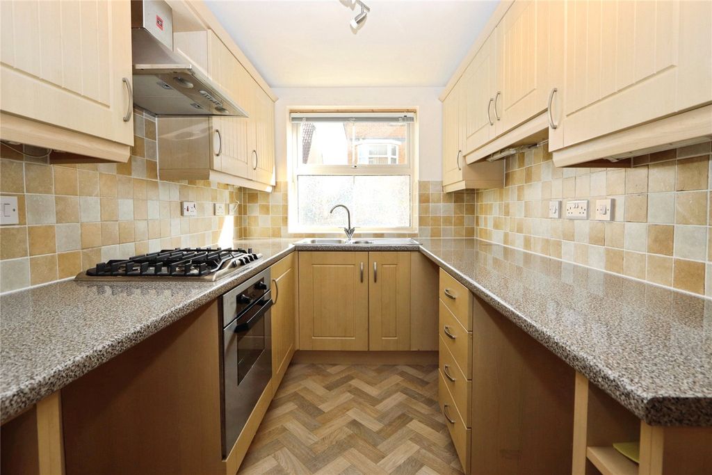 Property photo 3 of 18 Picture No. 10