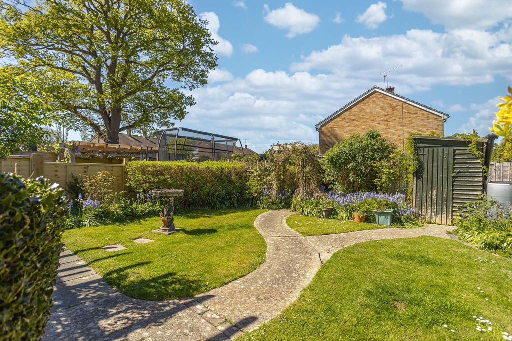 Property photo 2 of 26