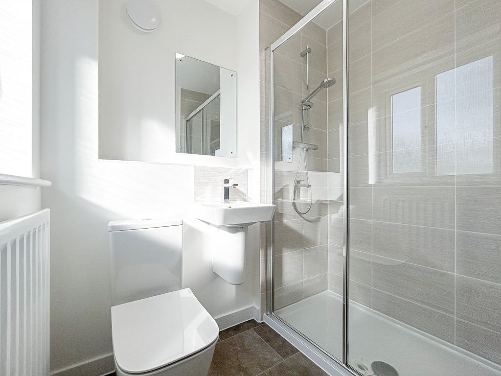Property photo 3 of 36 En-Suite