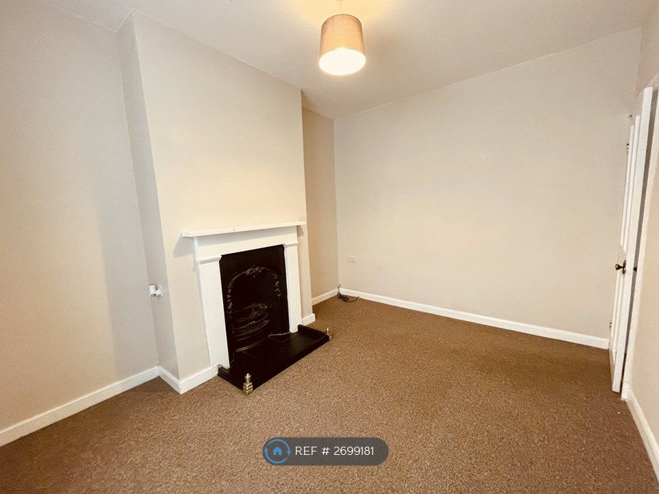 Property photo 3 of 14 Lounge