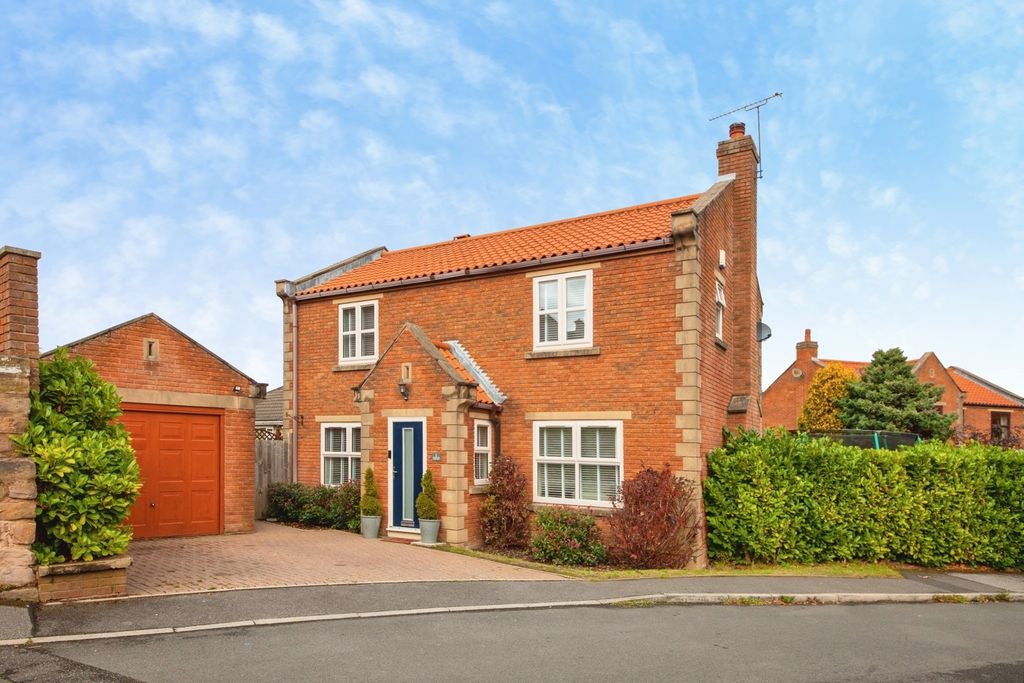 Property photo 1 of 30 Pbox-Img.Jpg