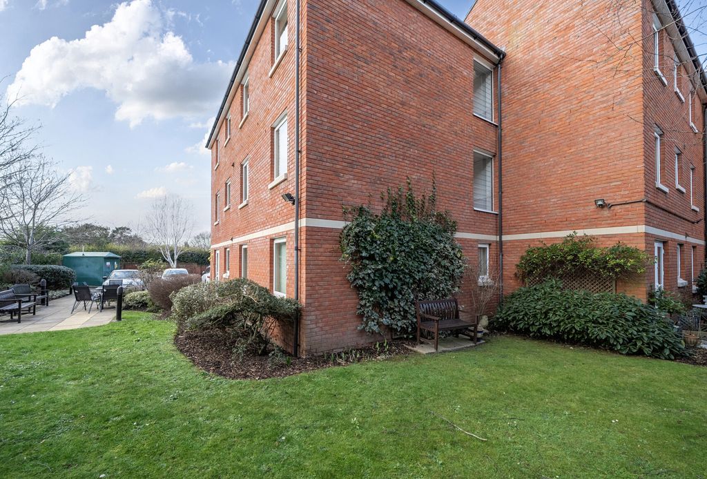Property photo 1 of 14 1401844-17-697A41...