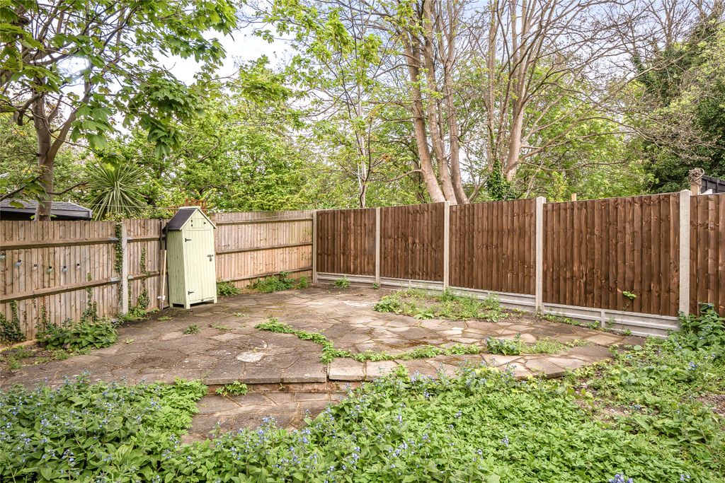 Property photo 2 of 8 Picture No. 12