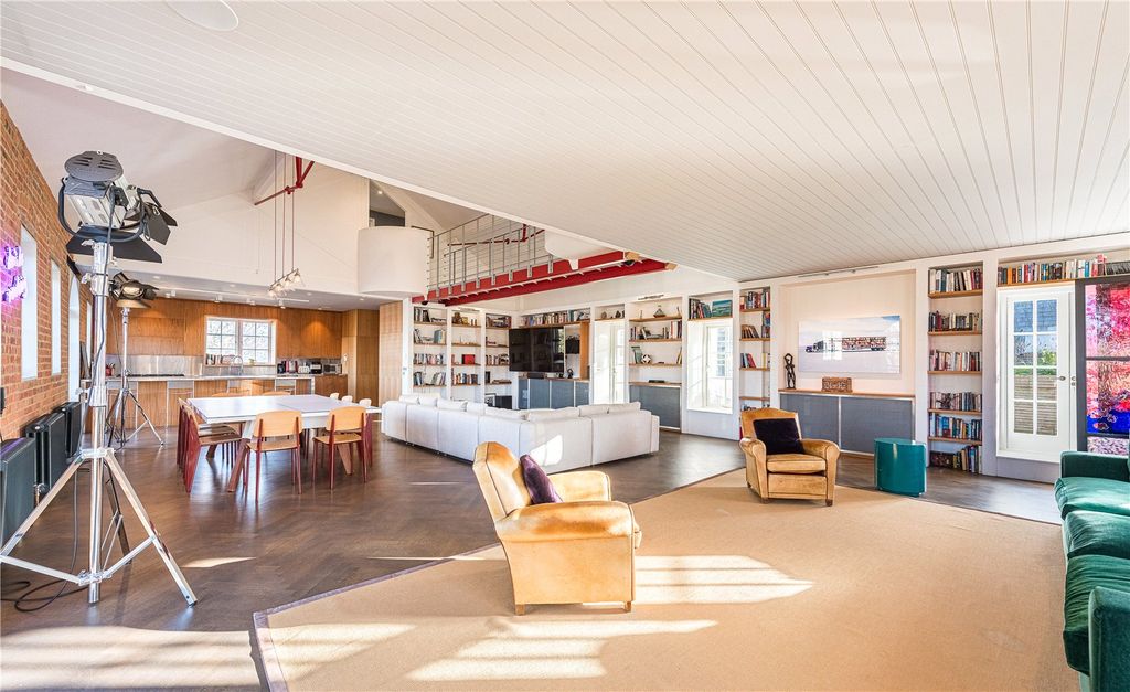 Property photo 1 of 15 Picture No. 10