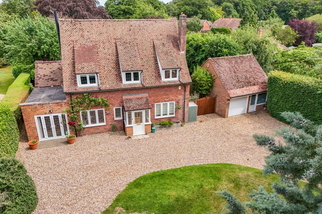 Property photo 2 of 27 Picture No. 31