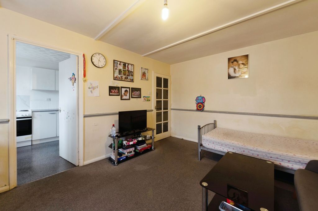Property photo 2 of 15 Photography