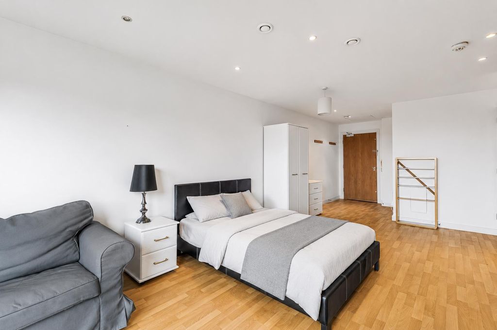 Property photo 3 of 5 3F657550-06Da-49d2-998E-203Dafa204Da.Png