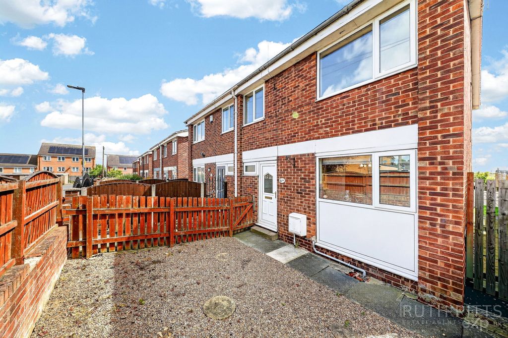 Property photo 2 of 29