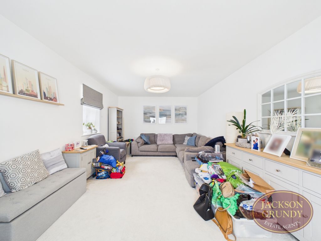 Property photo 3 of 14 Harebell Road