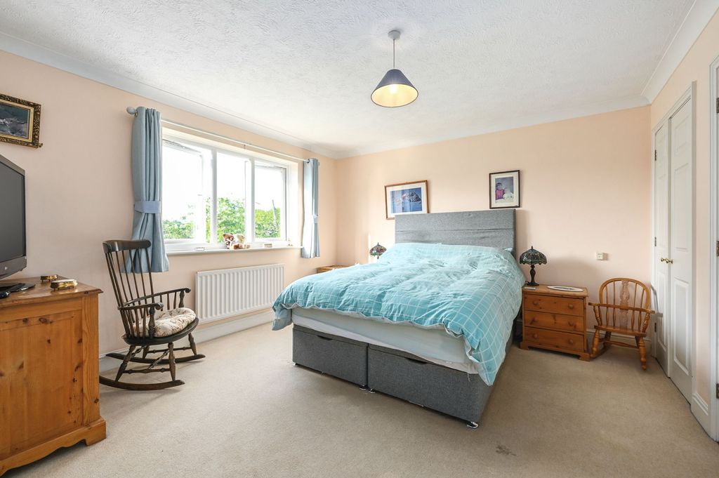 Property photo 3 of 19