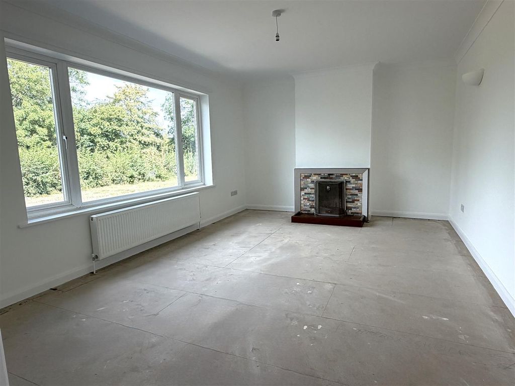 Property photo 2 of 37