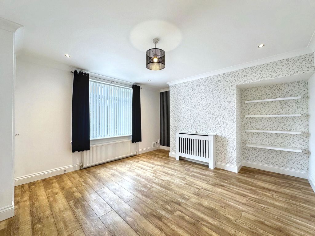 Property photo 3 of 23