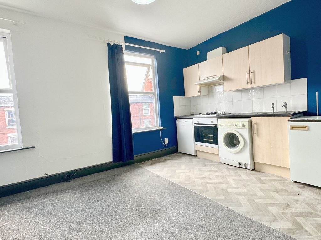 Property photo 3 of 5