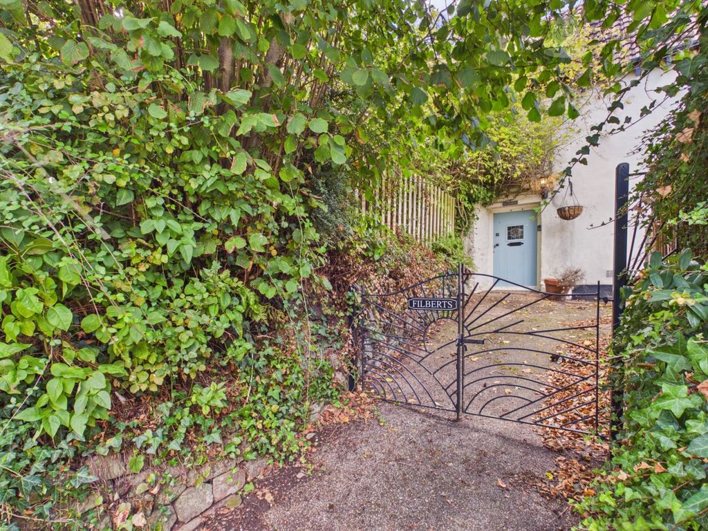 Property photo 3 of 24 Ewemove Tiverton - Filberts - Ash Thomas - Tiverto