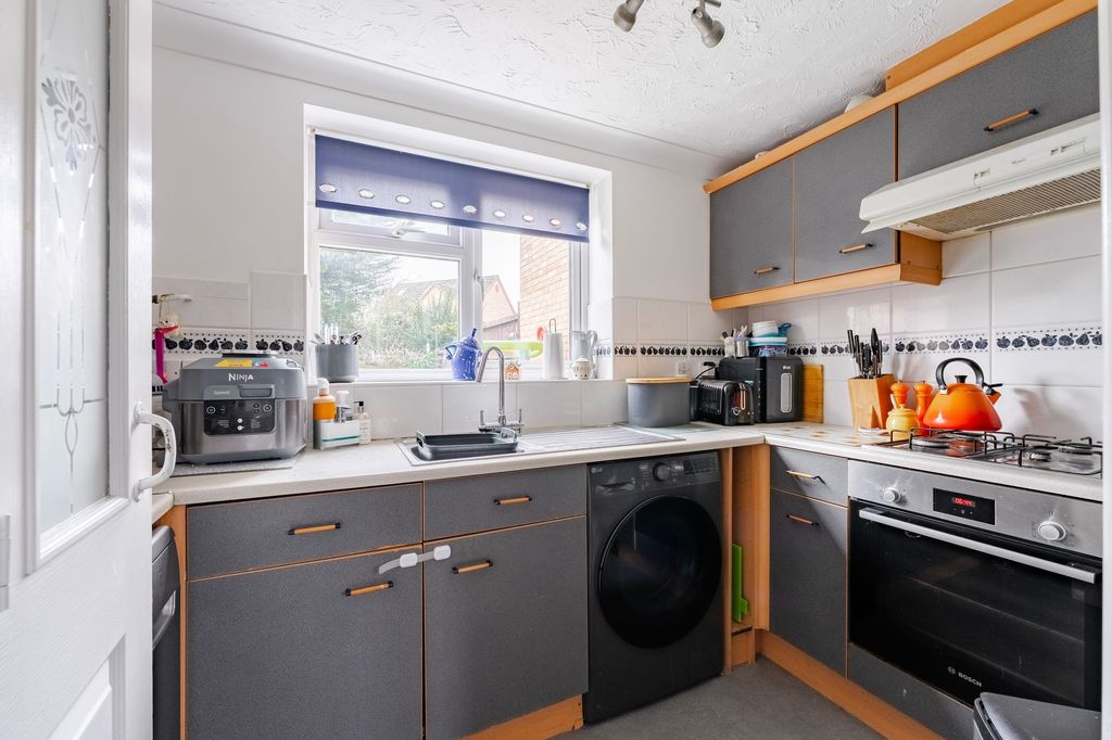 Property photo 3 of 14