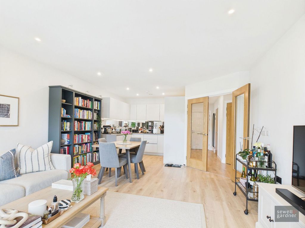Property photo 3 of 10