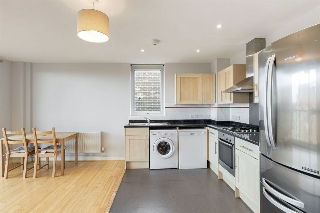 Property photo 2 of 20 Picture No. 04