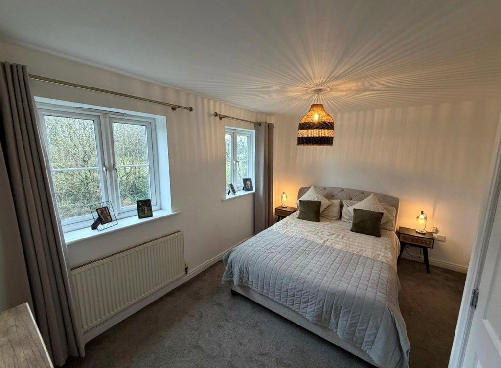 Property photo 3 of 13 Bedroom