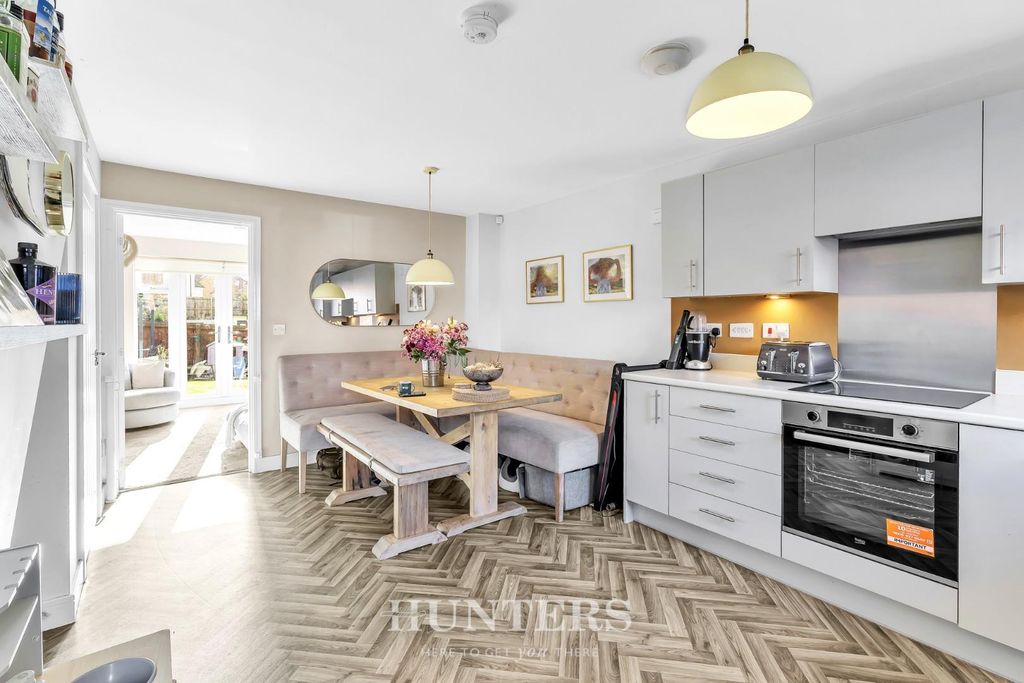 Property photo 3 of 18 Thyme Drive (18).Jpg