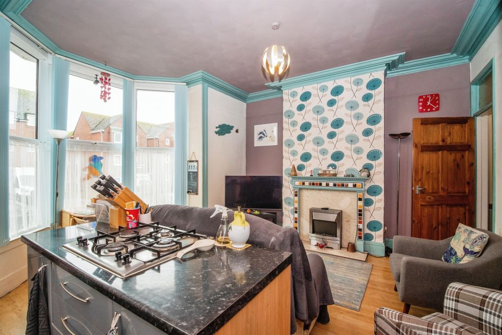 Property photo 3 of 18