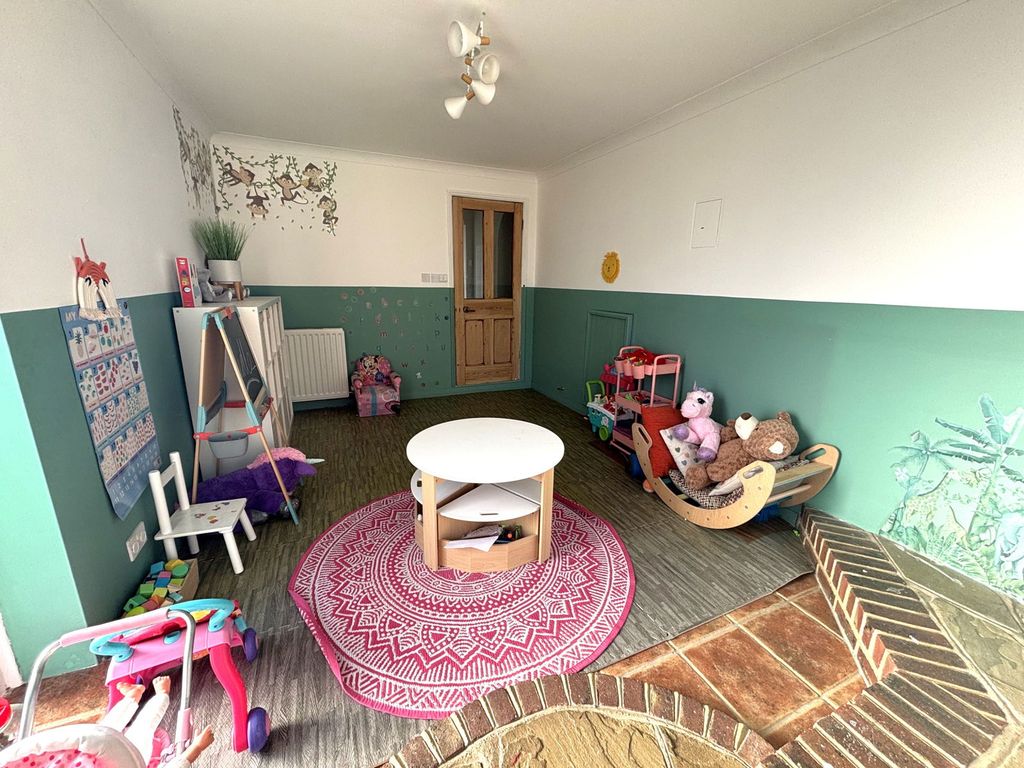 Property photo 2 of 24