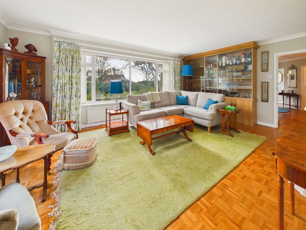 Property photo 3 of 23 Sitting Room