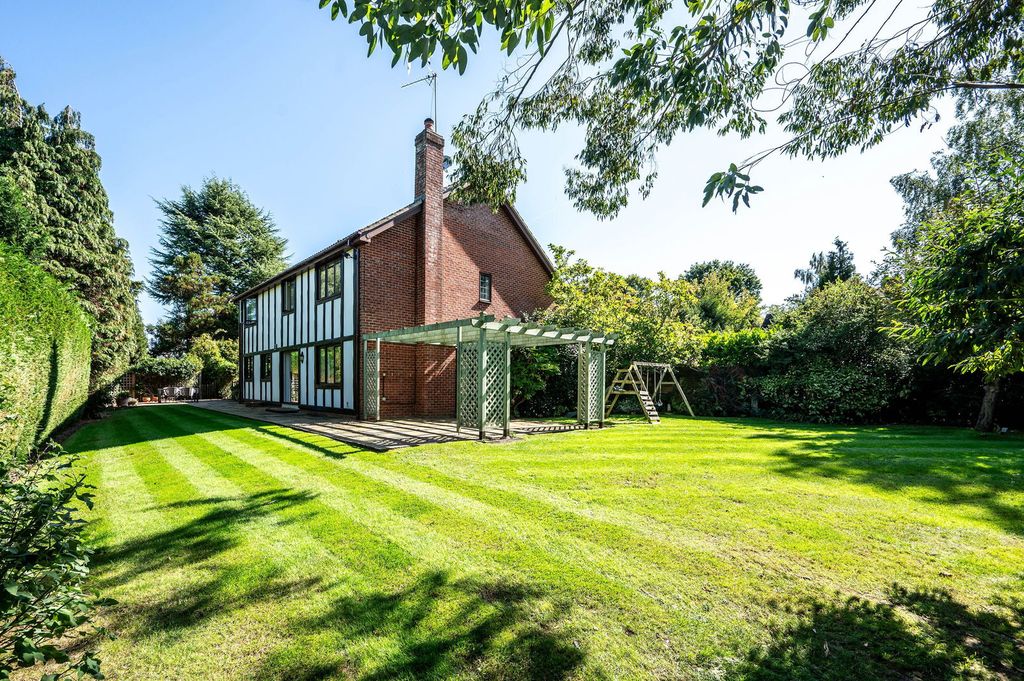 Property photo 2 of 36