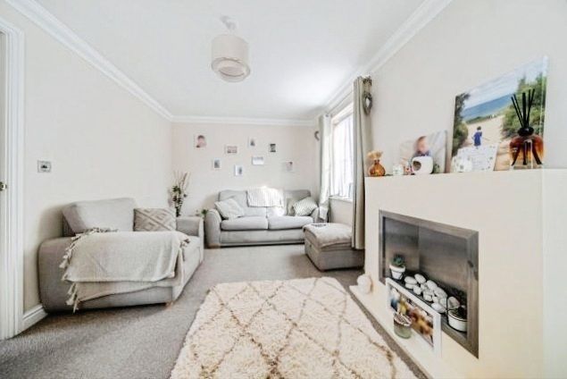 Property photo 3 of 17 Pbox-Img.Jpg