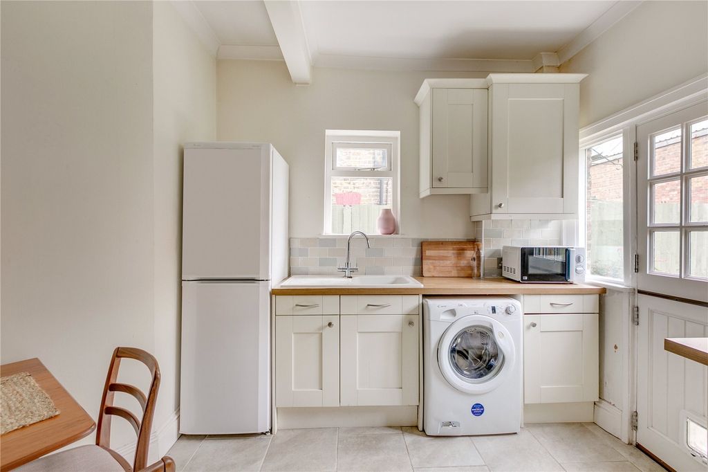 Property photo 3 of 8 Picture No. 05