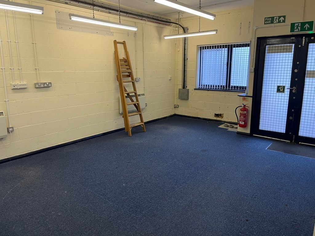 Property photo 3 of 6 Photo 2