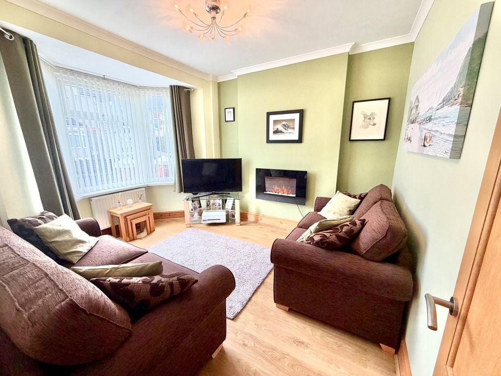 Property photo 2 of 26
