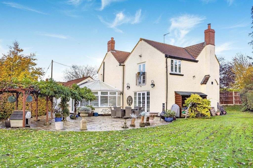 Property photo 2 of 25 Picture No. 42