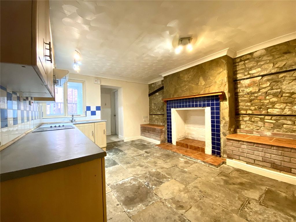 Property photo 3 of 9 Picture No. 06