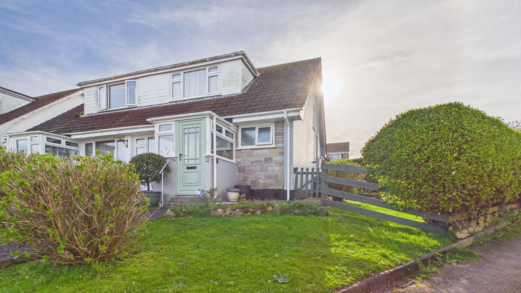 Property photo 1 of 13 3 Bedroom Dormer Bungalow For Sale