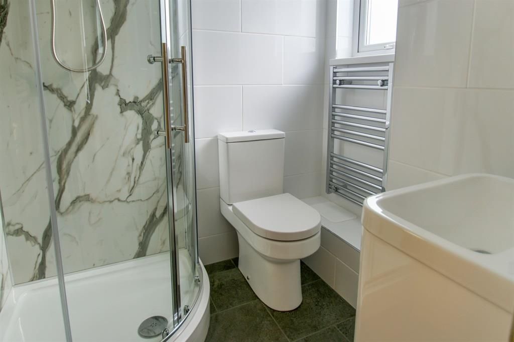 Property photo 3 of 8 Bathroom