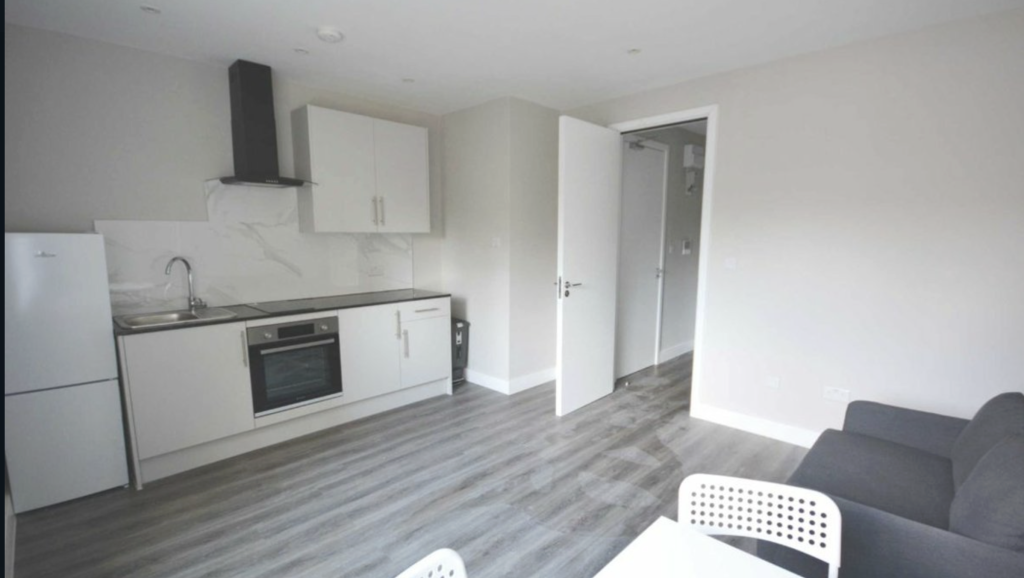 Property photo 1 of 4