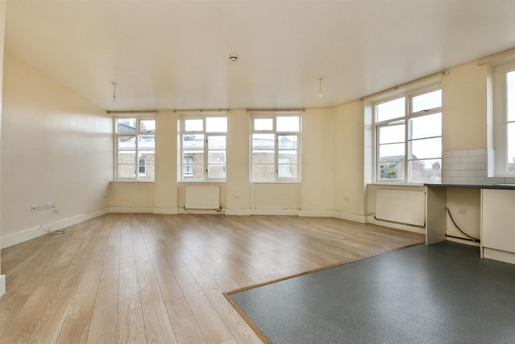 Property photo 2 of 9 Img_1009.Jpg