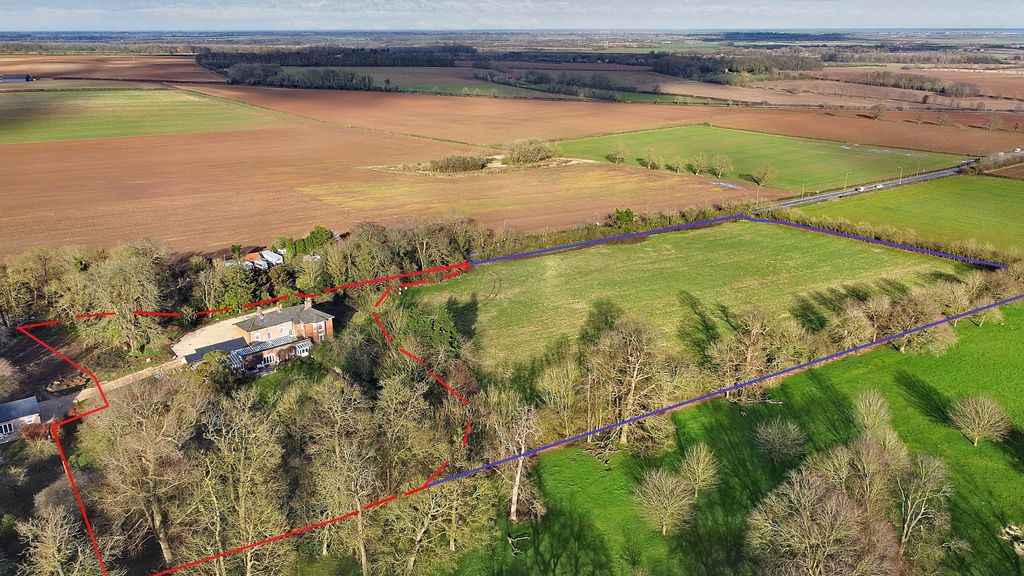 Property photo 3 of 62