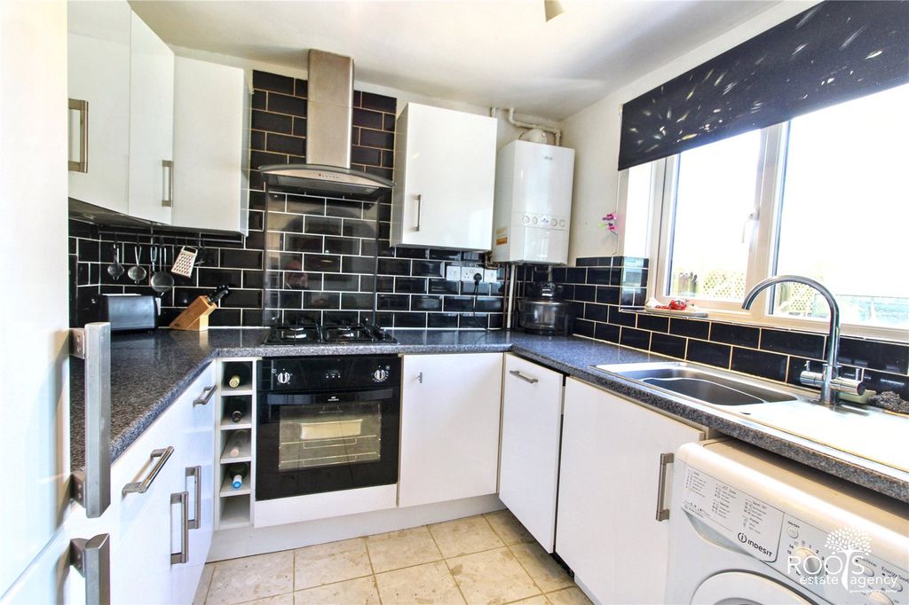 Property photo 3 of 11 Picture No. 06