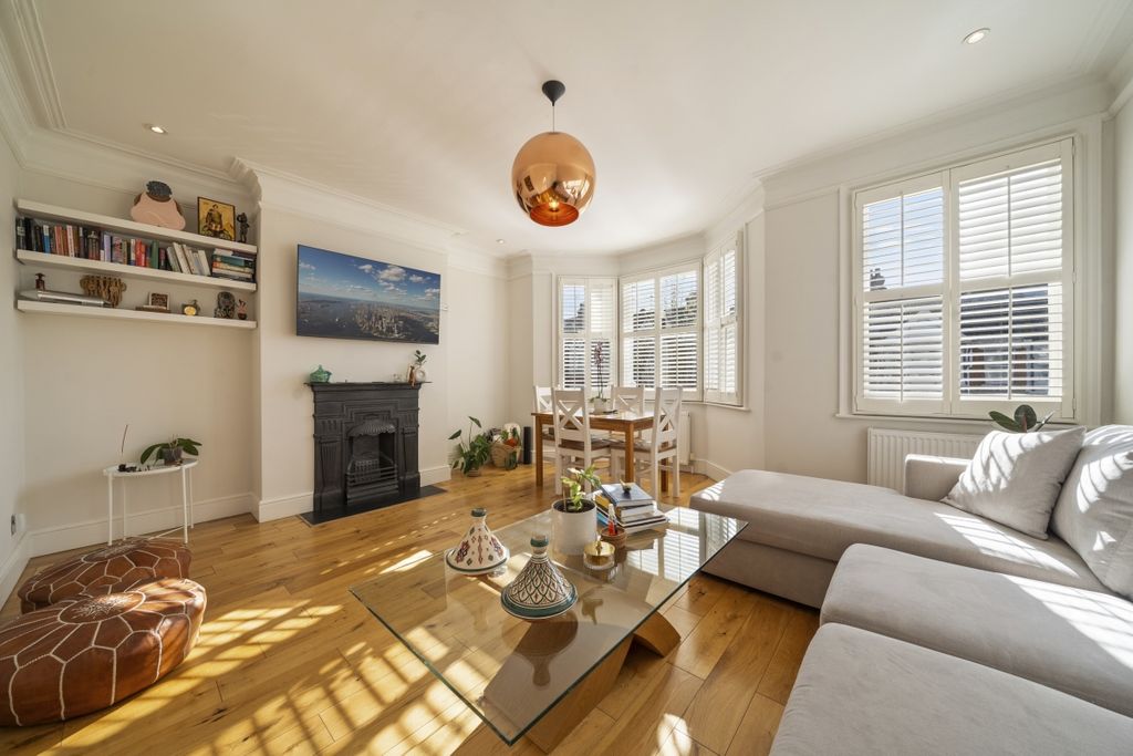 Property photo 1 of 11 7