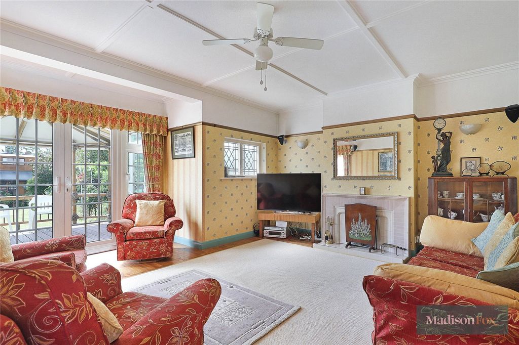 Property photo 2 of 34 Picture No. 66