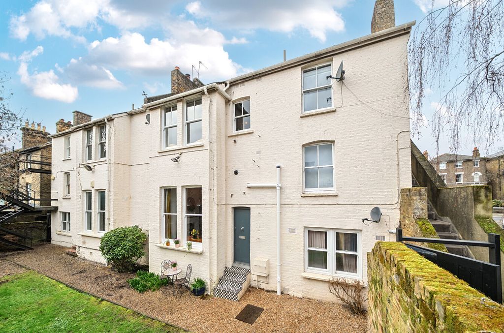 Property photo 1 of 15 1417683-3-699d776...