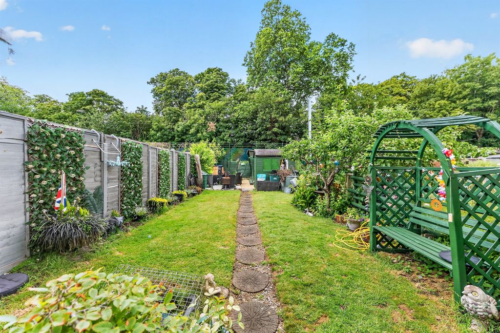 Property photo 2 of 19