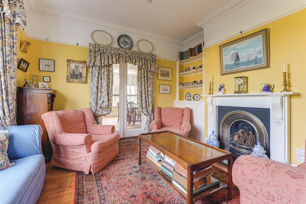 Property photo 2 of 40 Hamilton House_2-23.Jpg